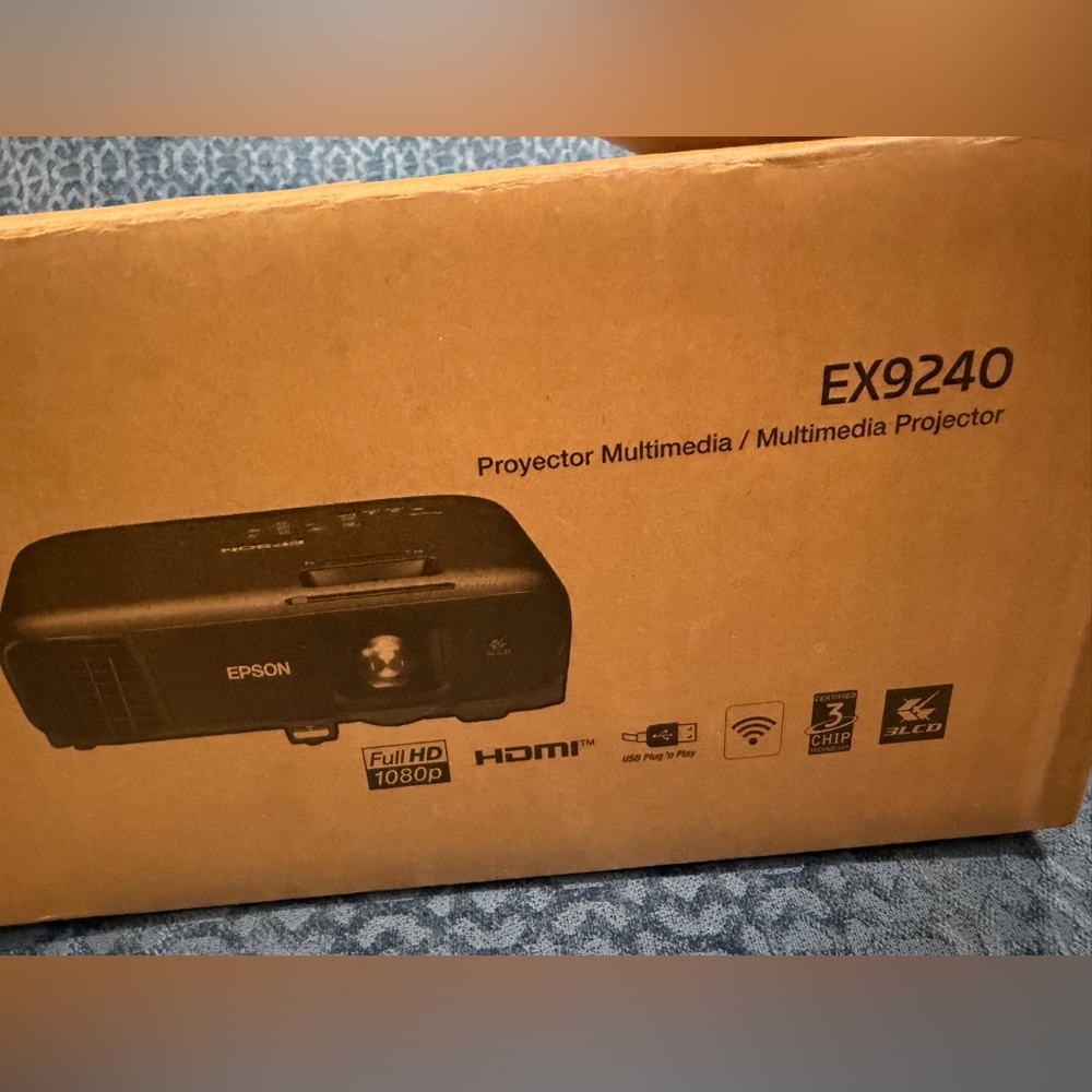 Epson EX9240 Projector in Black brand new - Picture 7 of 12
